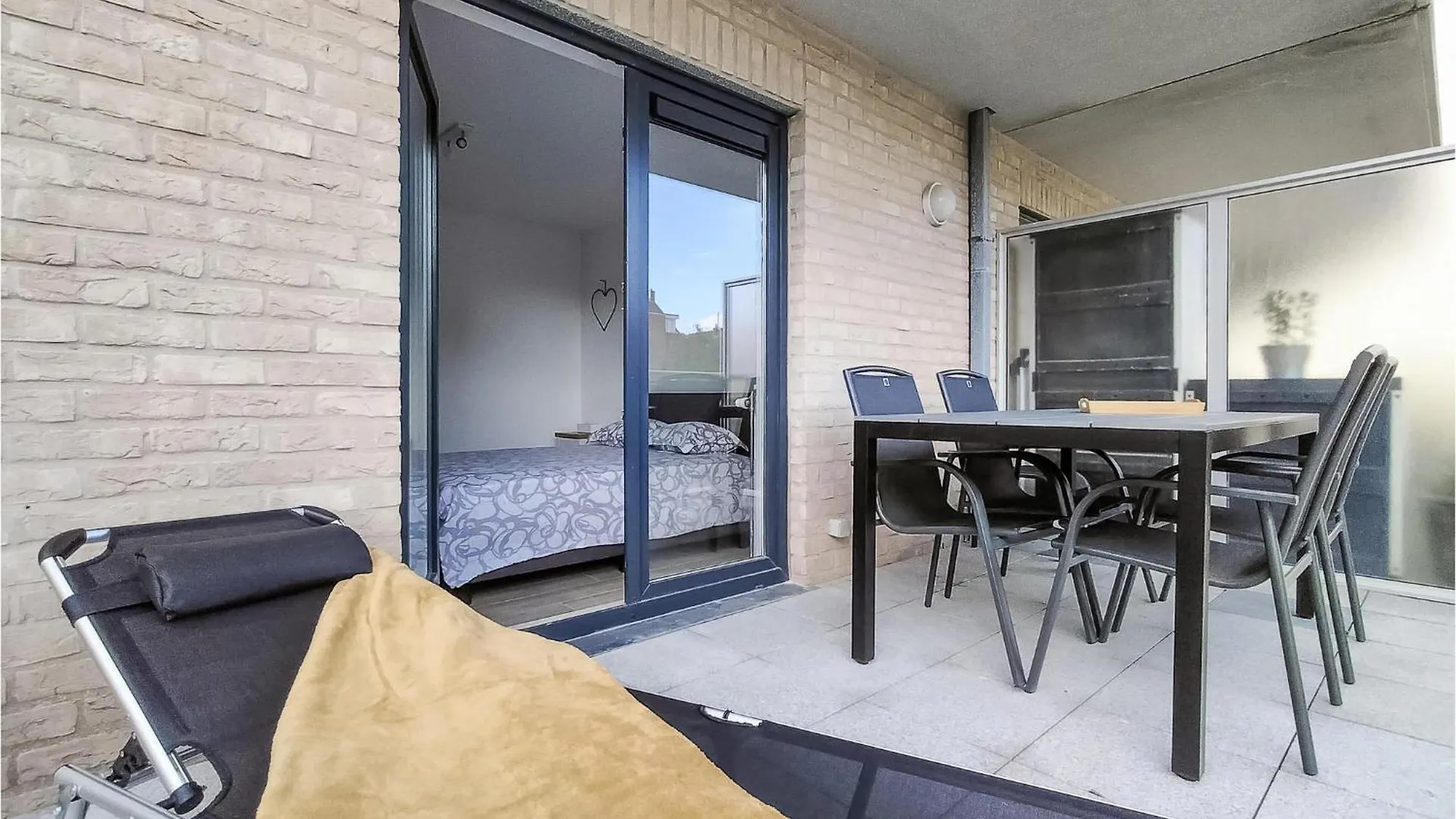 Awesome Apartment In Oostende With Kitchen location